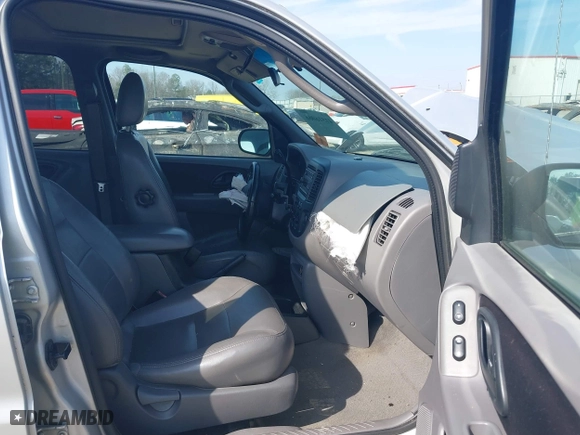 2002 Ford Escape XLT Choice with VIN 1FMYU03192KA79795, listed as a IAAI auction lot 41516066 with 1 mi miles. Bid and sale history available at carsss.com. Image 5.