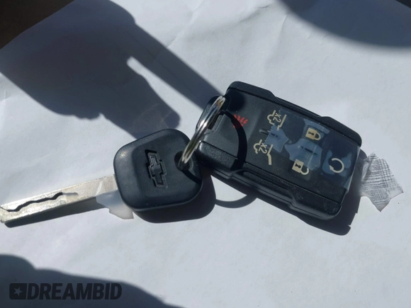 2018 Chevrolet Suburban LT z VIN 1GNSCHKCXJR128787, wystawiony jako IAAI lot #41909965 z przebiegiem 123 020 mil mil oraz . Historia ofert i sprzedaży dostępna na DreamBid. Obrazek 18.