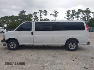 2018 Chevrolet Express Passenger LT с VIN 1GAZGPFG7J1334935, выставлен на аукционе IAAI как лот 41697084 с пробегом 72 571 миль миль и . История ставок и продаж доступна на DreamBid. Изображение 14.