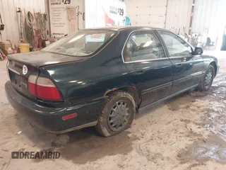 1997 Honda Accord EX с VIN 1HGCD5651VA243837, выставлен на аукционе IAAI как лот 42497303 с пробегом 292 510 миль миль и . История ставок и продаж доступна на DreamBid. Изображение 4.