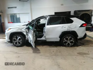 2024 Toyota RAV4 XSE with VIN JTMFB3FV4RD168626, listed as a IAAI auction lot 41966437 with 10,202 mi miles and . Bid and sale history available at DreamBid. Image 14.