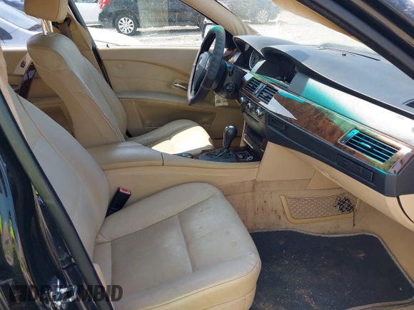 2007 BMW 5 Series 525i with VIN WBANE53577CY05978, listed as a IAAI auction lot 41943909 with 161,541 mi miles and . Bid and sale history available at carsss.com. Image 5.