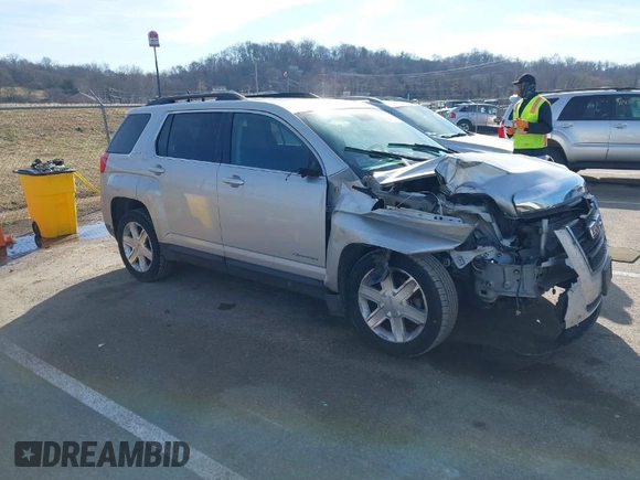 2012 GMC Terrain SLE-2 z VIN 2GKALSEKXC6355632, wystawiony jako IAAI lot #41483807 z przebiegiem 225 482 mil mil oraz . Historia ofert i sprzedaży dostępna na DreamBid. Obrazek 1.