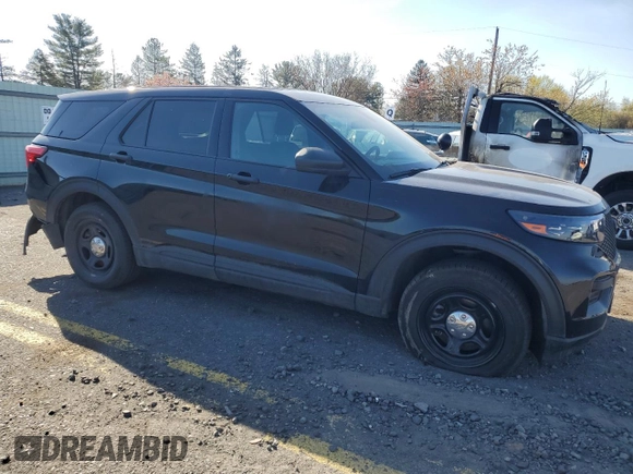 2022 Ford Police Interceptor Utility z VIN 1FM5K8AW3NNA11503, wystawiony jako Copart lot #48312055 z przebiegiem 22 219 mil mil oraz Szkody całkowita. Historia ofert i sprzedaży dostępna na DreamBid. Obrazek 4.