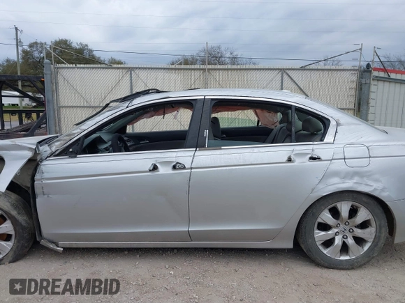 2010 Honda Accord EX-L z VIN 1HGCP2F83AA024985, wystawiony jako IAAI lot #41679689 z przebiegiem 192 530 mil mil oraz . Historia ofert i sprzedaży dostępna na DreamBid. Obrazek 14.