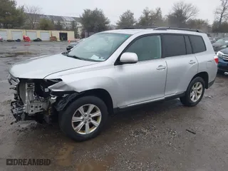2013 Toyota Highlander with VIN 5TDBK3EH6DS230910, listed as a IAAI auction lot 41572826 with 171,081 mi miles. Bid and sale history available at carsss.com. Image 17.