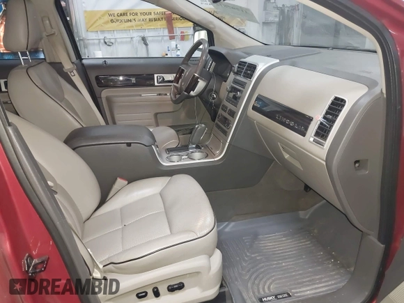 2008 Lincoln MKX with VIN 2LMDU88C78BJ09729, listed as a IAAI auction lot 41797812 with 109,161 mi miles and . Bid and sale history available at DreamBid. Image 5.