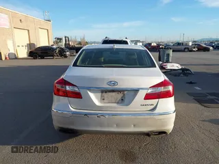 2013 Hyundai Genesis 3.8L with VIN KMHGC4DD0DU237513, listed as a IAAI auction lot 41329930 with 186,770 mi miles and . Bid and sale history available at DreamBid. Image 17.