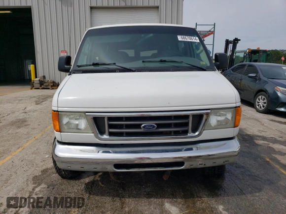 2006 Ford Econoline Cargo Recreational with VIN 1FDRE14W46HA12025, listed as a Copart auction lot 68670614 with 117,301 mi miles and Salvage title. Bid and sale history available at DreamBid. Image 5.