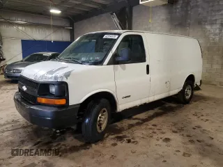 2004 Chevrolet Express Cargo z VIN 1GCHG35U241165589, wystawiony jako Copart lot #48954035 z przebiegiem 255 519 mil mil oraz Szkoda całkowita • Salvage title. Historia ofert i sprzedaży dostępna na DreamBid. Obrazek 1.