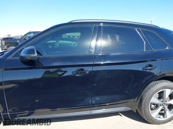 2020 Audi Q5 Premium with VIN WA1ANAFY4L2088840, listed as a IAAI auction lot 41392034 with 33,501 mi miles and . Bid and sale history available at DreamBid. Image 15.