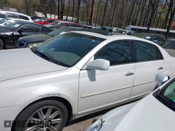 2010 Toyota Avalon XL with VIN 4T1BK3DB6AU363456, listed as a IAAI auction lot 41909395 with 251,402 mi miles and . Bid and sale history available at DreamBid. Image 14.