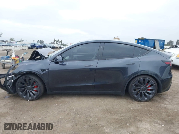 2024 Tesla Model Y Performance with VIN 7SAYGDEF7RF053265, listed as a IAAI auction lot 42132172 with 17,102 mi miles and . Bid and sale history available at DreamBid. Image 14.