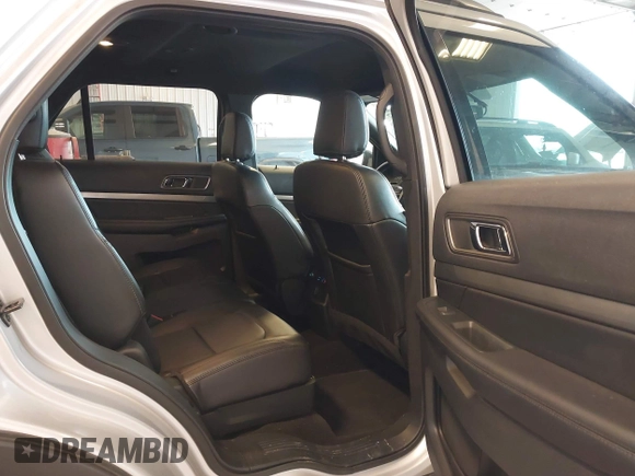 2018 Ford Explorer XLT z VIN 1FM5K8D83JGC40596, wystawiony jako IAAI lot #42263327 z przebiegiem 66 948 mil mil oraz . Historia ofert i sprzedaży dostępna na DreamBid. Obrazek 8.