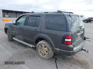 2006 Ford Explorer Limited with VIN 1FMEU75826ZA14239, listed as a IAAI auction lot 41705233 with 290,627 mi miles and . Bid and sale history available at carsss.com. Image 3.