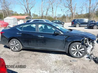 2022 Nissan Altima 2.5 SV with VIN 1N4BL4DV6NN320677, listed as a IAAI auction lot 41636623 with 65,696 mi miles. Bid and sale history available at carsss.com. Image 14.