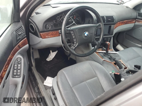 2000 BMW 5 Series 528iAt with VIN WBADP6345YBV63945, listed as a Copart auction lot 76298424 with 0 mi miles and Salvage Title. Bid and sale history available at carsss.com. Image 8.