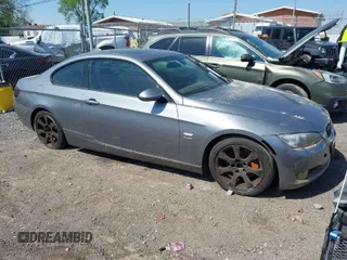 2009 BMW 3 Series 328i xDrive z VIN WBAWC33569PU84672, wystawiony jako IAAI lot #42010410 z przebiegiem 163 900 mil mil oraz . Historia ofert i sprzedaży dostępna na DreamBid. Obrazek 1.