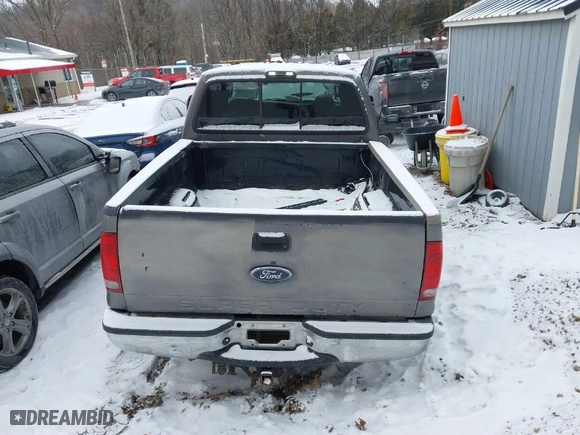 2005 Ford Super Duty F-250 XL with VIN 1FTSW21P05EA15266, listed as a IAAI auction lot 41625540 with 248,211 mi miles. Bid and sale history available at carsss.com. Image 16.