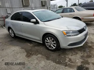 2011 Volkswagen Jetta SE with VIN 3VWDZ7AJXBM379724, listed as a Copart auction lot 62309775 with 138,164 mi miles and Clean title. Bid and sale history available at DreamBid. Image 4.
