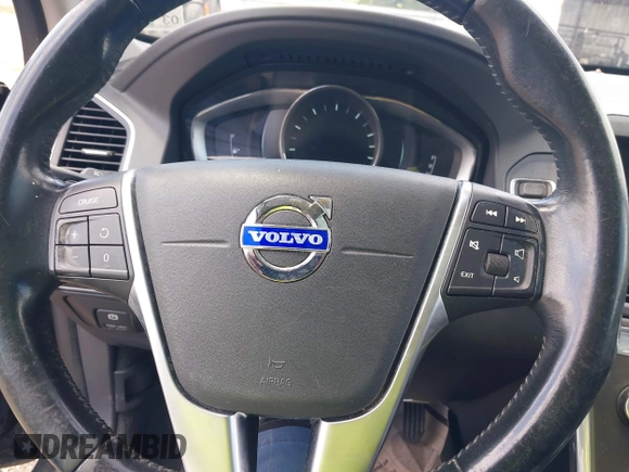 2015 Volvo XC60 T5 Drive-E Premier с VIN YV440MDB0F2598184, выставлен на аукционе IAAI как лот 42415280 с пробегом 118 160 миль миль и . История ставок и продаж доступна на DreamBid. Изображение 19.