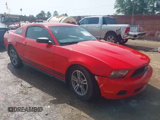 2012 Ford Mustang Premium z VIN 1ZVBP8AM2C5208051, wystawiony jako IAAI lot #42264149 z przebiegiem Nie podano mil oraz . Historia ofert i sprzedaży dostępna na DreamBid. Obrazek 1.
