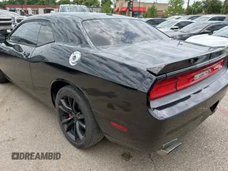 2012 Dodge Challenger SRT-8 392 z VIN 2C3CDYCJ8CH137762, wystawiony jako Copart lot #59003275 z przebiegiem 85 412 mil mil oraz Tytuł czysty. Historia ofert i sprzedaży dostępna na DreamBid. Obrazek 3.
