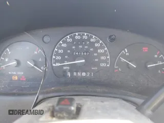 1999 Ford Ranger XLT z VIN 1FTYR14X3XPB39658, wystawiony jako IAAI lot #42762038 z przebiegiem 241 587 mil mil oraz . Historia ofert i sprzedaży dostępna na DreamBid. Obrazek 7.