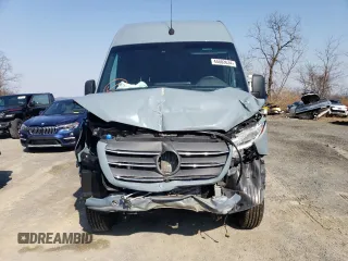 2021 Mercedes-Benz Sprinter with VIN W1Y4EBVY4MT082599, listed as a Copart auction lot 44882634 with 22,930 mi miles and . Bid and sale history available at DreamBid. Image 5.