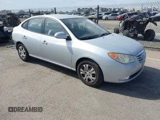 2010 Hyundai Elantra GLS z VIN KMHDU4AD5AU124480, wystawiony jako IAAI lot #42023395 z przebiegiem 84 902 mil mil oraz . Historia ofert i sprzedaży dostępna na DreamBid. Obrazek 1.