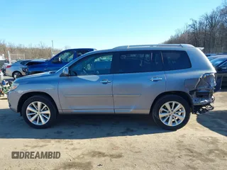 2009 Toyota Highlander Hybrid with VIN JTEEW41A092032916, listed as a IAAI auction lot 41646678 with 75,858 mi miles. Bid and sale history available at carsss.com. Image 15.