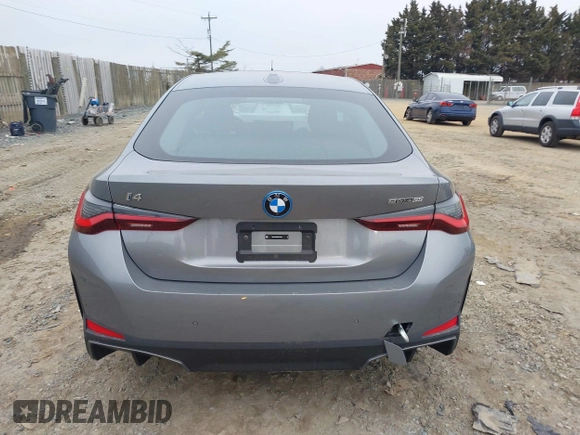 2024 BMW i4 eDrive35 z VIN WBY43AW05RFT22034, wystawiony jako IAAI lot #41545162 z przebiegiem 1499 mil mil oraz . Historia ofert i sprzedaży dostępna na DreamBid. Obrazek 16.