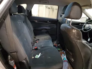 2019 Kia Sorento L with VIN 5XYPG4A32KG589365, listed as a Copart auction lot 45155175 with 136,118 mi miles and Clean Title. Bid and sale history available at DreamBid. Image 11.