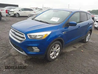 2017 Ford Escape SE z VIN 1FMCU0GD0HUD03757, wystawiony jako IAAI lot #42410990 z przebiegiem 188 884 mil mil oraz . Historia ofert i sprzedaży dostępna na DreamBid. Obrazek 2.