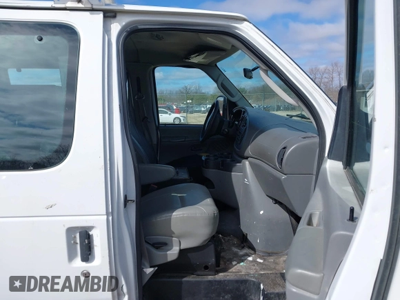 2008 Ford Econoline Cargo Commercial with VIN 1FTNE24W68DB45033, listed as a IAAI auction lot 41849311 with 230,337 mi miles and . Bid and sale history available at DreamBid. Image 5.