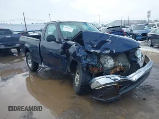 2003 Ford F-150 XL с VIN 2FTRF172X3CA60139, выставлен на аукционе IAAI как лот 41608378 с пробегом 81 965 миль миль и . История ставок и продаж доступна на DreamBid. Изображение 1.