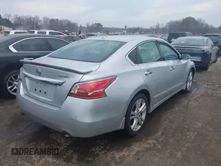 2015 Nissan Altima SL with VIN 1N4BL3AP7FC454420, listed as a IAAI auction lot 41666384 with 211,747 mi miles and . Bid and sale history available at carsss.com. Image 4.