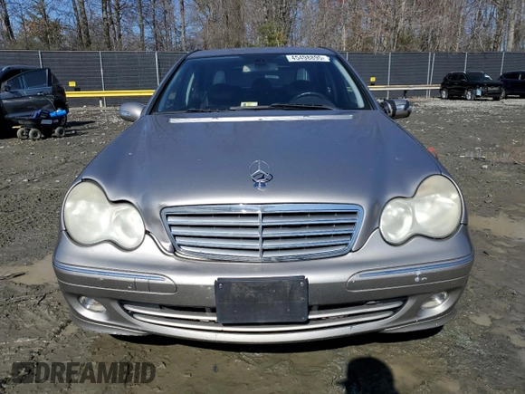 2005 Mercedes-Benz C 240 with VIN WDBRF81J55F631650, listed as a Copart auction lot 45498895 with 137,699 mi miles and Salvage Title. Bid and sale history available at DreamBid. Image 5.