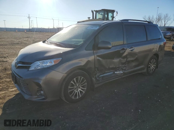 2019 Toyota Sienna XLE Auto Access Seat with VIN 5TDYZ3DC1KS019056, listed as a Copart auction lot 47094125 with 64,746 mi miles and Salvage Title. Bid and sale history available at carsss.com. Image 1.