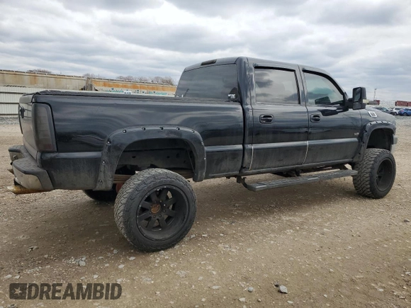 2001 Chevrolet Silverado 1500HD LS with VIN 1GCGK13UX1F149396, listed as a Copart auction lot 51844445 with 121,588 mi miles and Clean Title. Bid and sale history available at DreamBid. Image 3.