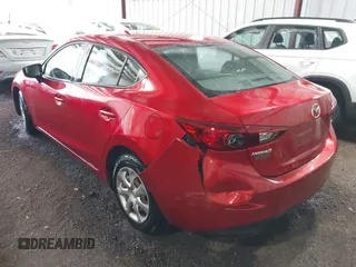 2015 Mazda 3 i Sport z VIN 3MZBM1U7XFM133863, wystawiony jako IAAI lot #42108073 z przebiegiem 78 936 mil mil oraz . Historia ofert i sprzedaży dostępna na DreamBid. Obrazek 3.