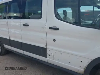 2019 Ford Transit Passenger XL z VIN 1FBZX2ZM2KKB65886, wystawiony jako IAAI lot #41911579 z przebiegiem 56 785 mil mil oraz . Historia ofert i sprzedaży dostępna na DreamBid. Obrazek 6.