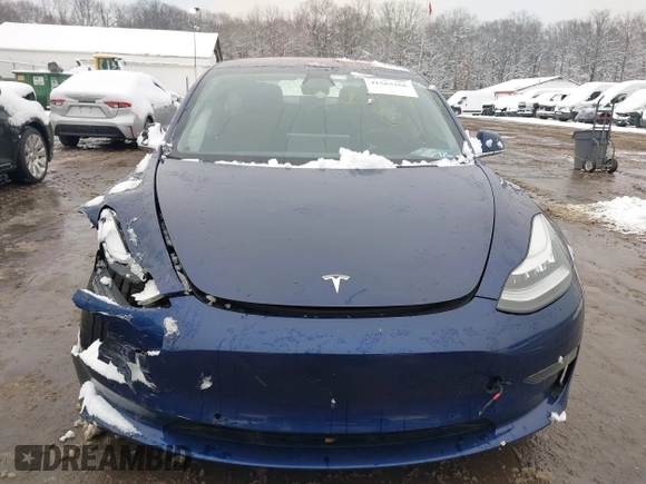 2018 Tesla Model 3 Long Range Battery z VIN 5YJ3E1EA5JF006370, wystawiony jako IAAI lot #41565266 z przebiegiem 55 376 mil mil oraz . Historia ofert i sprzedaży dostępna na DreamBid. Obrazek 12.