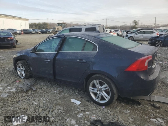 2015 Volvo S60 T5 Drive-E Premier z VIN YV126MFB2F2304526, wystawiony jako Copart lot #86641134 z przebiegiem 79 551 mil mil oraz Szkoda całkowita • Salvage title. Historia ofert i sprzedaży dostępna na DreamBid. Obrazek 2.