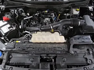 2023 Ford F-150 XL z VIN 1FTEW1CP1PKE60365, wystawiony jako Copart lot #81051505 z przebiegiem 63 090 mil mil oraz Czysty tytuł • Clean title. Historia ofert i sprzedaży dostępna na DreamBid. Obrazek 14.