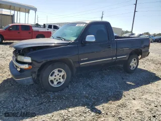 2000 Chevrolet Silverado 1500 with VIN 1GCEC14W5YZ146449, listed as a Copart auction lot 48959195 with 257,445 mi miles and Salvage Title. Bid and sale history available at carsss.com. Image 1.