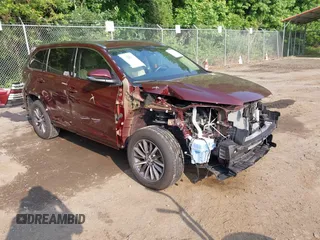 2019 Toyota Highlander SE z VIN 5TDKZRFH5KS337733, wystawiony jako IAAI lot #42475922 z przebiegiem 28 930 mil mil oraz . Historia ofert i sprzedaży dostępna na DreamBid. Obrazek 1.