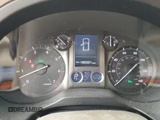 2014 Lexus GX 460 z VIN JTJBM7FX0E5080076, wystawiony jako Copart lot #63477045 z przebiegiem 180 201 mil mil oraz Czysty tytuł • Clean title. Historia ofert i sprzedaży dostępna na DreamBid. Obrazek 9.