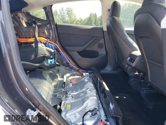 2024 Tesla Model Y Long Range with VIN 7SAYGDEE9RF120729, listed as a Copart auction lot 57360265 with 21,589 mi miles and Salvage title. Bid and sale history available at DreamBid. Image 11.