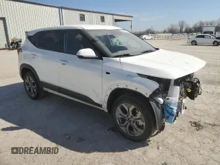 2024 Kia Seltos LX with VIN KNDEPCAA5R7489218, listed as a Copart auction lot 48471705 with 21,754 mi miles and Salvage Title. Bid and sale history available at carsss.com. Image 4.